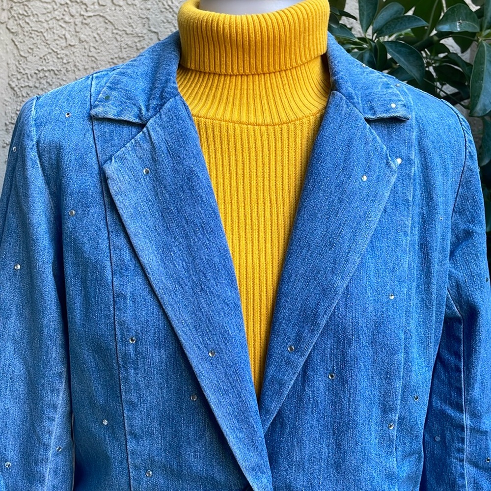 Vintage light blue The Quacker Factory denim blazer with sparkles and pockets